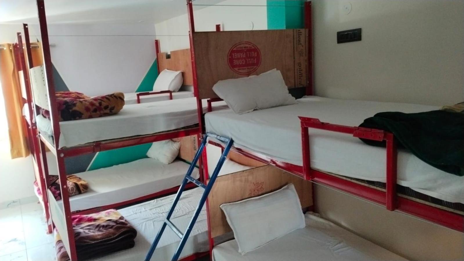Bonfire Hostels Rishīkesh المظهر الخارجي الصورة